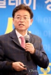 이철우 경북도지사 변해야 산다. 알아야 면장도 해
