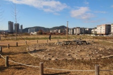 역사 공부가 저절로 되는 창원 진동리 유적지