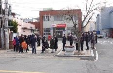 마스크 1세대 당 1회만... 이장이 우체국에서 직접확인