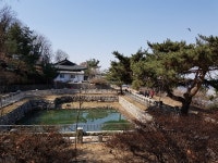 산 정상에서 만나는 신비, 한우물