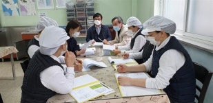 급식 질 높이고 감염 예방... 위기를 기회삼은 중학교의 대처
