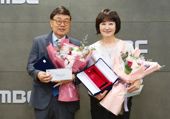 강석-김혜영의 마지막 멘트, 끝내 들을 수 없었다 | 포토뉴스