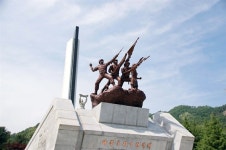 한국 백선엽의 경우, 프랑스 페탱의 경우