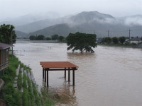 459mm 폭우에 섬진강 범람... 주유소 기름까지 유출될 정도
