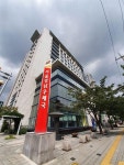 확진자 나온 강남우체국, 등기우편은 대면 접촉 불가피?