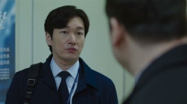 흉기로 치고 피 튀기고... 비숲2에 이런 장면, 꼭 필요했나