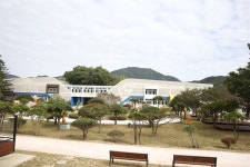 가야산 자락, 야영하며 독서도 하는 치유공간 생겨