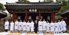 김시민 장군님, 코로나19 퇴치시켜 주십시오.