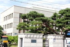 환경미화원 노무비 횡령 위탁업체 대표-담당자 법정구속