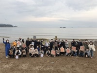 바늘 있는 낚시 도구, 바위에 낀 플라스틱, 바다쓰레기 생각보다 심각