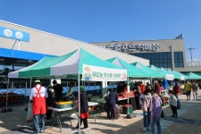 주말마다 열리는 태안 로컬푸드 직거래장터 성황