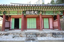 선비정신이 느껴지는 용인향교, 유학을 꽃 피우다