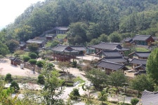 아무 지역명에 학살 붙여 검색... 아주 놀랄 것이다