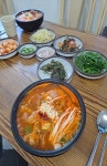 남원의 숨겨진 별미, 시장에서 빨간국밥 찾아보세요