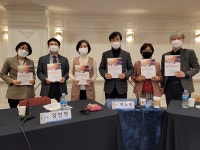 돌봄 법안 수정한 강민정 경로당 숫자만큼 돌봄 시설 늘려야