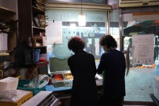 사람들 배불리 먹이고 싶어서 13년째 김밥 천 원에 팝니다