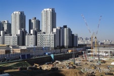 서초구 아파트 고분양가, 부동산 회사 직원이 정했다