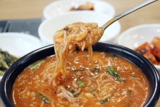 명절에 쉬었다간 단골 손님들에게 혼나요