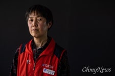 욕먹고 마늘 깠던 요양보호사의 고백 우린 아줌마가 아니다