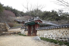이역만리 일본에서 제사상 받는 조선인