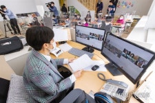 [오마이포토] 첫 등교, 개학식은 온라인으로