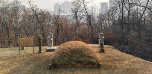 광명의 이순신 묘는 그 이순신이 아닙니다