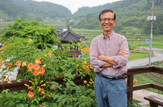 사업 따고 버스킹 하고... 좀 특별한 마을 이장