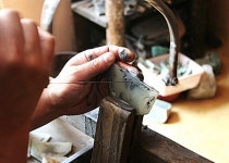 옥공예 47년, 장인의 가락지엔 순애보가 흐른다