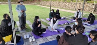여고생들이 대체휴일 아침 봉의산을 찾은 이유