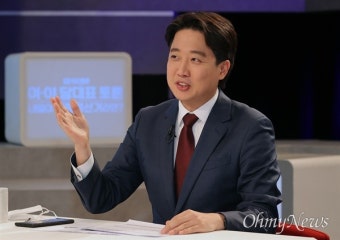 눈 커진 이준석의 긴급제안, 멋쩍게 넘긴 송영길