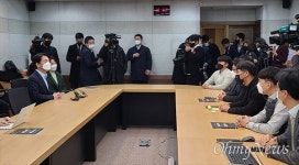 안철수 탈원전은 원시시대 사고, 태양광은 미신