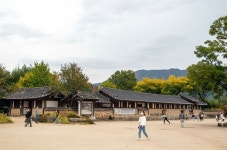 평사리엔 최참판댁 말고 박경리 문학관도 있다