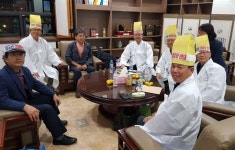 햇빛발전 전도사는 왜 상복 입고 태양광 반대했나