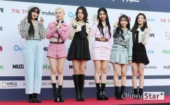 [오마이포토] 가온 스테이씨, 상큼발랄 샛별들