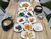 독거 어르신은 메뉴 무료 식사 금융맨의 변신