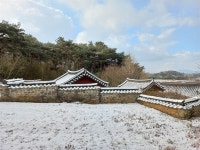 [사진] 눈이 소복이 쌓인 광주 학산사