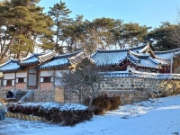 [사진] 눈이 소복이 쌓인 광주 학산사