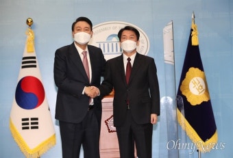 앙금 남았나... 이준석 
