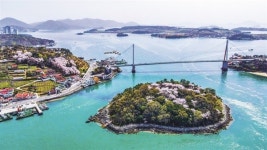 가깝고 아득한 섬, 역사 유적지 여수 장군도