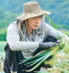 드디어 탄생한 해방클럽, 김지원이 내디딘 첫발