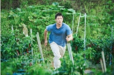 드디어 탄생한 해방클럽, 김지원이 내디딘 첫발