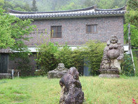 국내 최초 군립미술관 설립, 작가의 여행에서 시작되다
