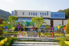 북적이는 5월, 소박한 계절을 즐기고 싶다면