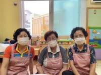 가지 말라고 애교 부리는 아이들, 너무 좋습니다