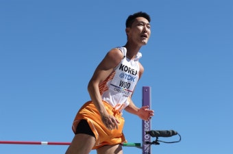 역시 우상혁... 예선 공동 1위로 세계선수권 결선 진출