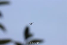 [포토] 국산전투기 KF-21, 힘차게 사천 하늘 날아오르다