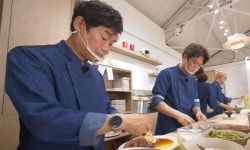 치매 노인 4명이 차린 주문 잊은 제주 식당