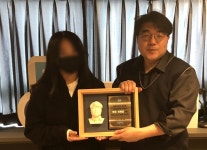 학생들이 직접 뽑고 만들고... 아무나 못받는 상입니다