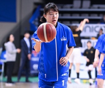 '183cm' 박지현, 박지수 없는 KB 골밑 지배
