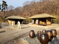 여긴 화장실이 포토존? 유배지 선비 문화 엿보기